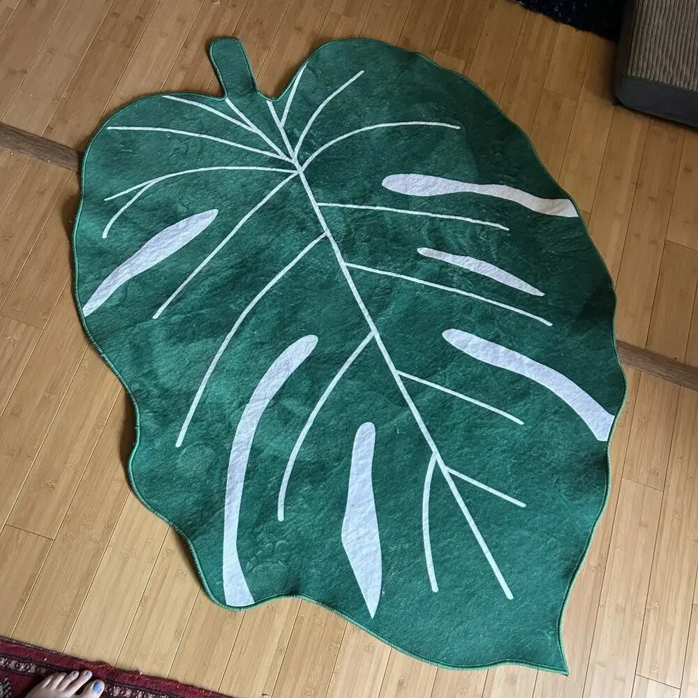 Green Monstera Leaf Shaped Area Rug 3’8” x 5’1”
